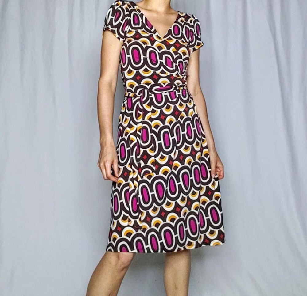 Bisou Bisou brown pattern wrap midi dress size 10